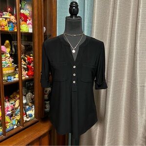 Black Women's Top 3/4 Tab Sleeve